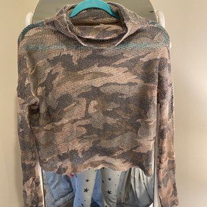 Sheer Camo TurtleNeck sweater